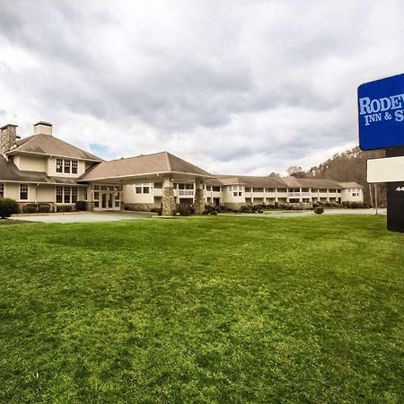 Rodeway Inn & Suites Cherokee On The River Exterior foto